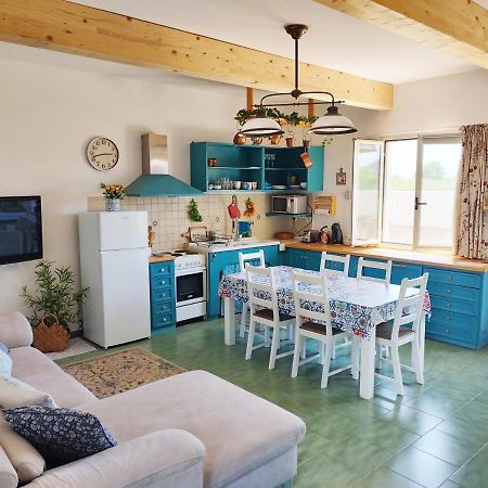 Casa Di Nelia Villa Baratili San Pietro Екстериор снимка