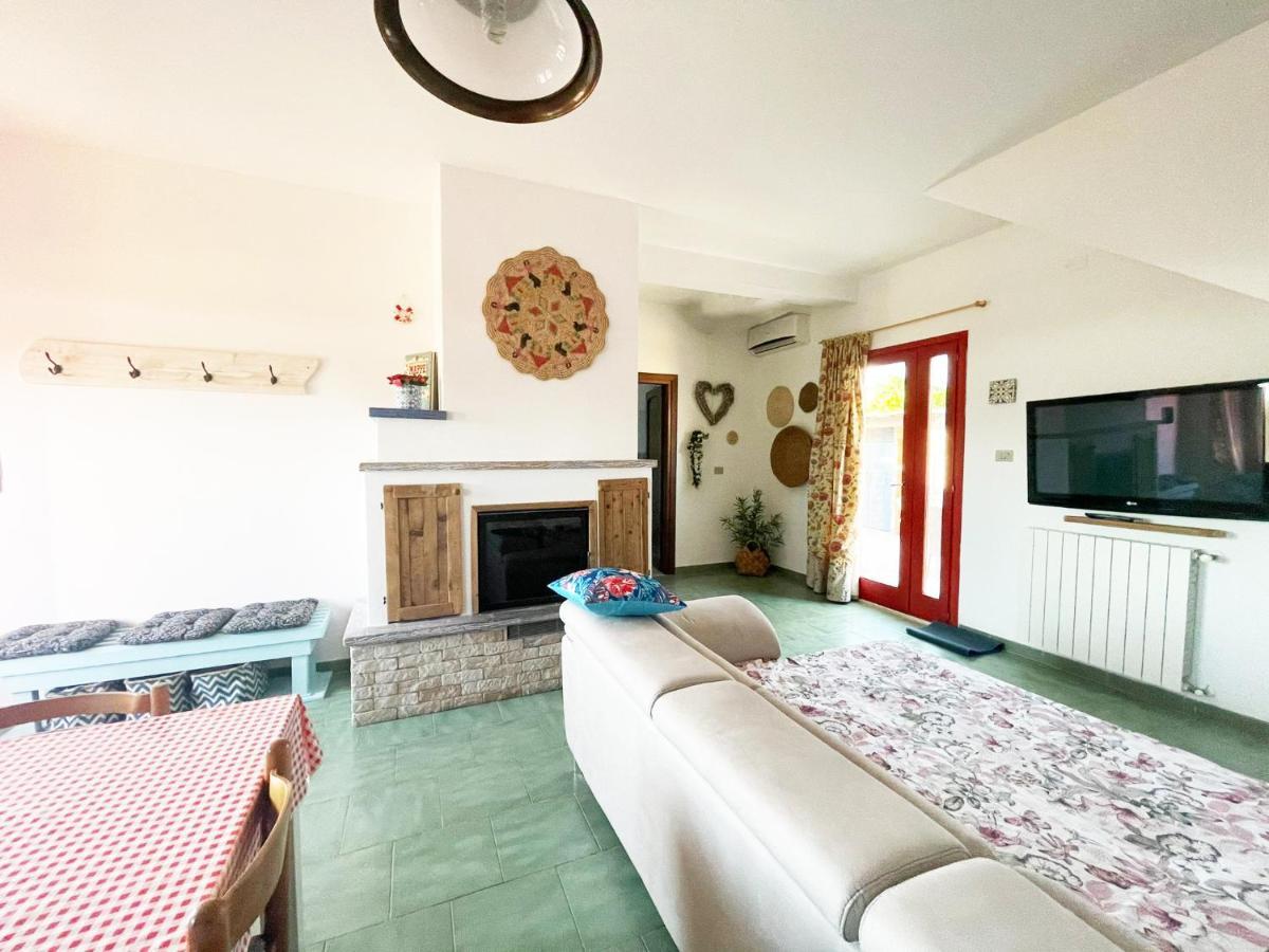 Casa Di Nelia Villa Baratili San Pietro Екстериор снимка